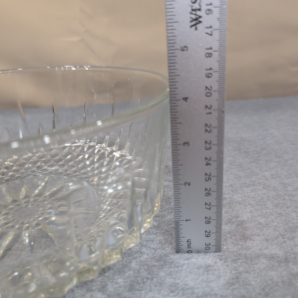Vintage Arcoroc USA Crystal Glass Serving Bowl Starburst Faceted Design 9" x 4" - Picture 6 of 6